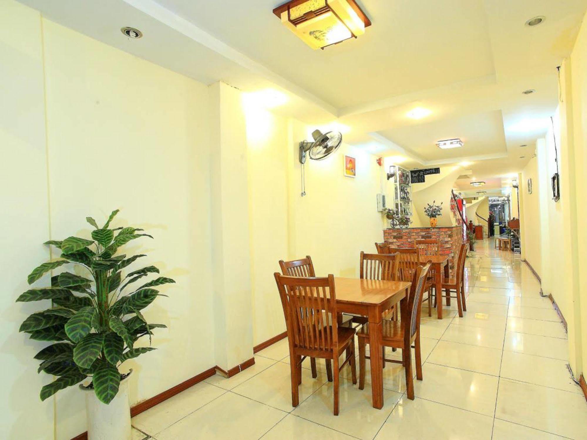 Hanoi Zesty Hotel Esterno foto