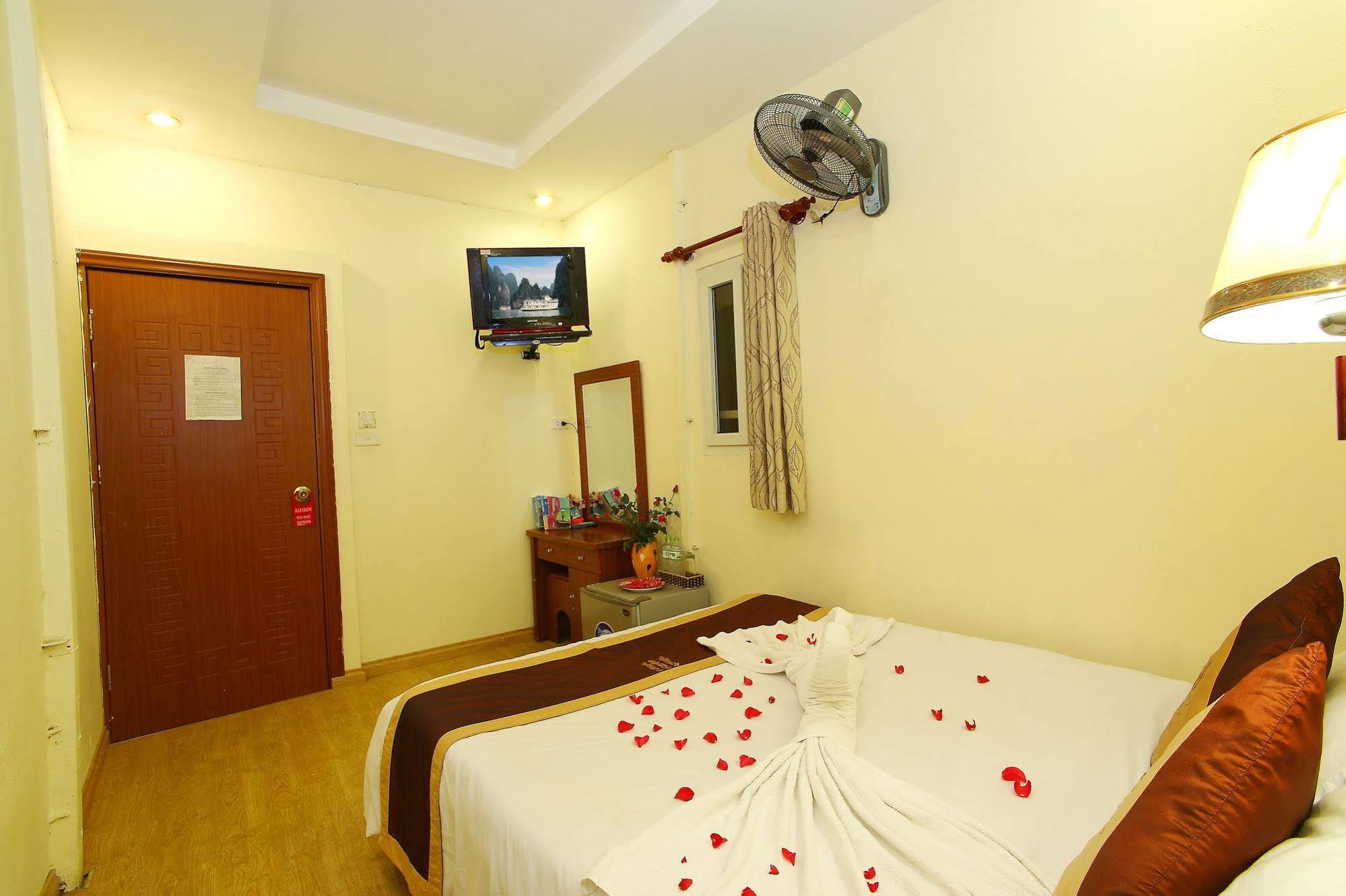Hanoi Zesty Hotel Esterno foto